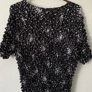 Magic Scarf Shirt Women’s Fits 1X-3X Stretch Black Polyester‎
